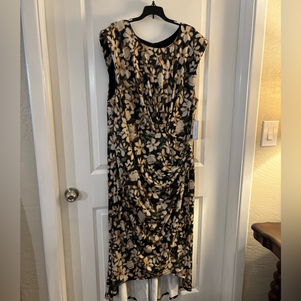 Premier Amour Floral Draped Sleeveless Dress in Black and Cream Sz 24W NWT